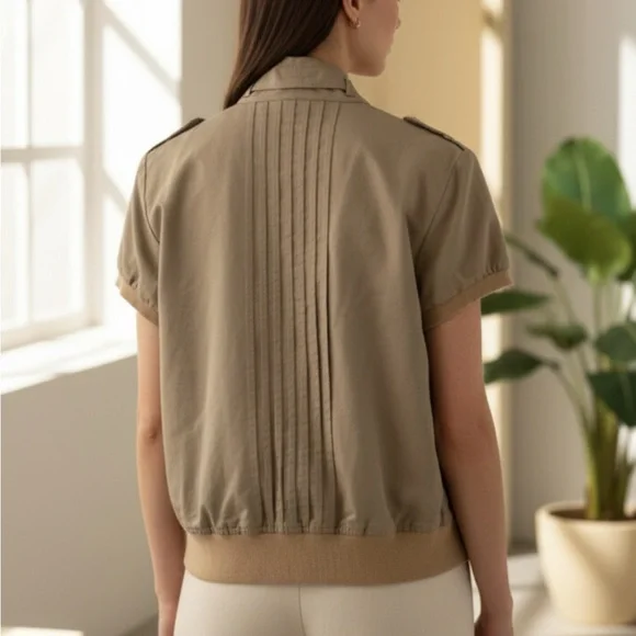 Short Sleeve Jacket. - Picture 5 of 15